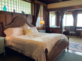 Hilo Bay Oceanfront Bed and Breakfast